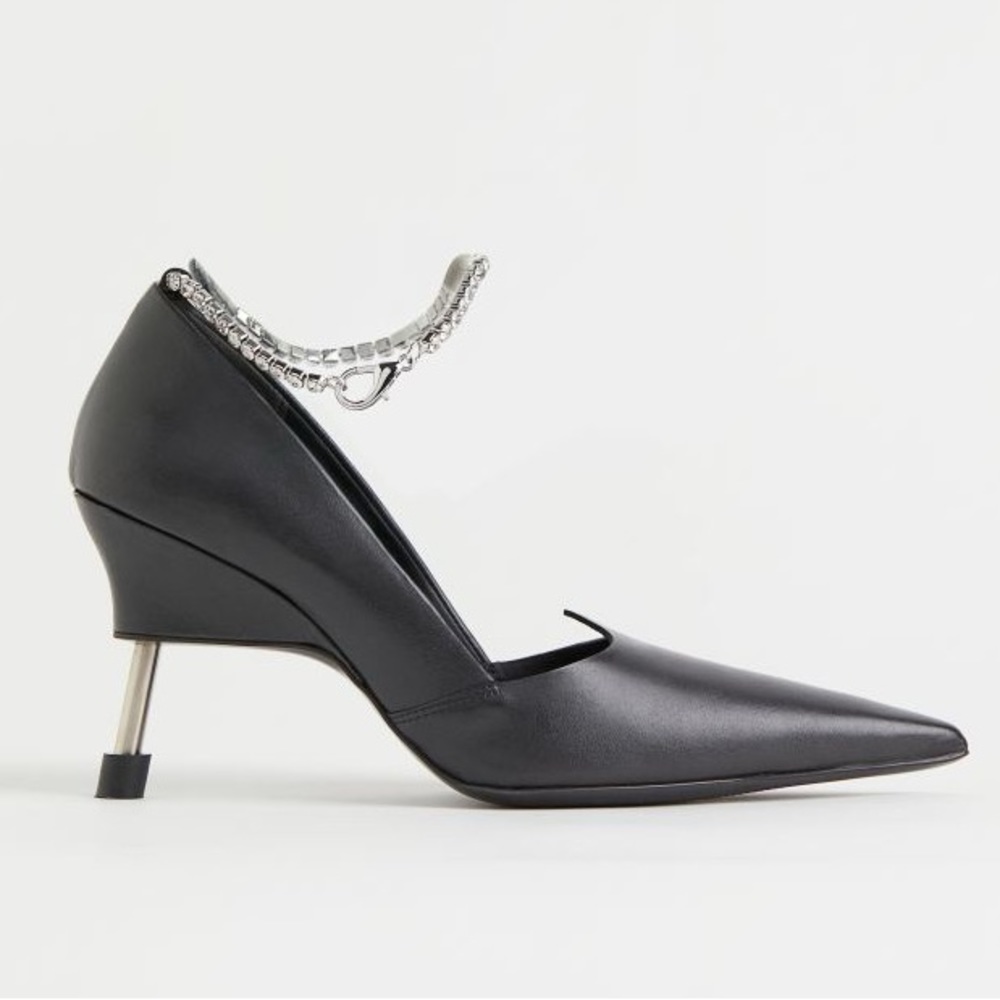 New H&M black Rhinestone Chain-detail Pumps size 38